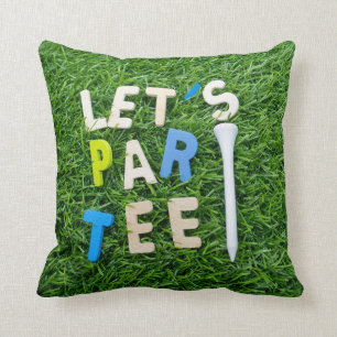 Golf Par T-Shirt mit Tee auf grünem Golfplatz Part Kissen