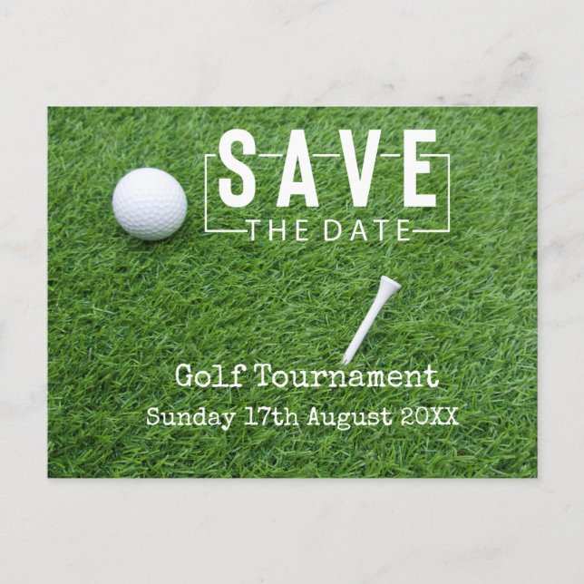 Golf Save the Date mit Golfball auf Grün Ankündigungspostkarte (Vorderseite)