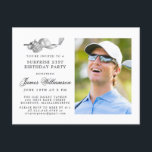 Golf Thema 21. ÜBERRASCHUNG Geburtstagsparty Foto Einladungspostkarte<br><div class="desc">Eleganter Schwarz-Weiß Geburtstag Einladung für einen Golfer. Die Spitze der Einladung ist mit Golf-Accessoires dekoriert - ein Golfclub, Golf-Ball, Hut und Handschuhe. Das Aquarelldesign schafft eine traditionelle und klassische Ästhetik. Ideal für einen Geburtstagsbash im Club oder eine GRILLEN im Hinterhof. Der gesamte Text ist leicht zu bearbeiten. Erstellen Sie die...</div>