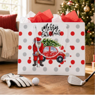 Golf Weihnachtsbaum auf rotem Auto mit dem Weihnac Große Geschenktüte