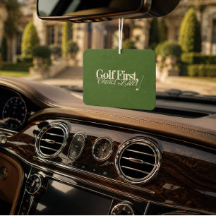 'Golf zuerst, Hausarbeiten später' Lustiger Klassi Autolufterfrischer