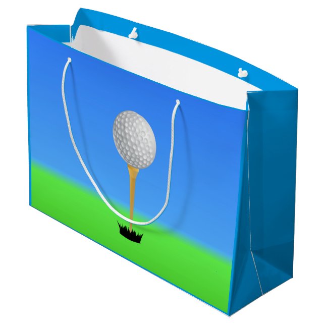 Golfball auf einem T-Shirt Große Geschenktüte (Rückseite Schrägansicht)