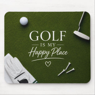 Golfball auf grünem Golfplatz Mousepad