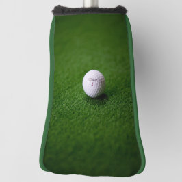 Golfball auf grüner Oberfläche Putter Golf Head Co Golf Headcover