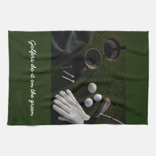 Golfball auf Putting Green Geschirrtuch