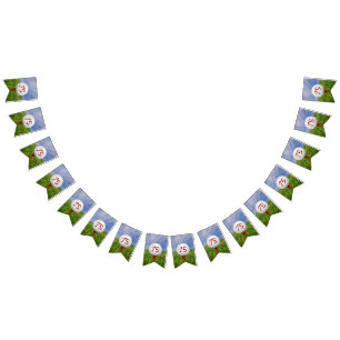 Golfball auf Tee im Gras zum 75. Geburtstag Wimpelkette