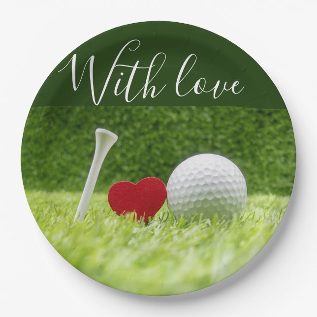 Golfball und Abschlag auf grünem Gras mit Liebe Pappteller (Vorderseite)