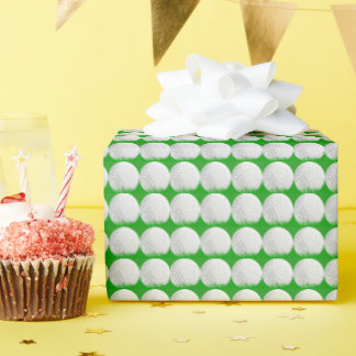 Golfbälle im Grasmuster Geschenkpapier