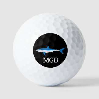 Golfbälle mit Hai-Angriff