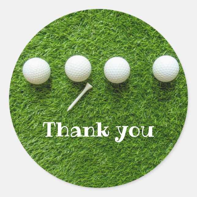 Golfbälle sind auf grünem Gras danke Runder Aufkleber (Vorderseite)
