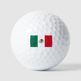 Golfbälle unter mexikanischer Flagge