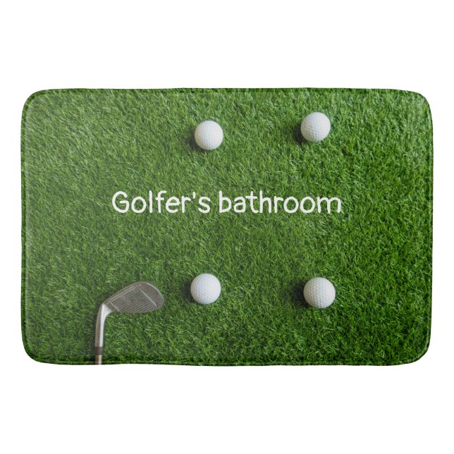 Golfer-Bad mit Golfbälle auf grünem Gras Badematte (Vorderseite)