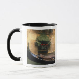 Gondel und Restaurant, Venedig, Venetien, Italien Tasse