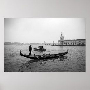 Gondolier Venice Italien Schwarzweißlandschaft Poster