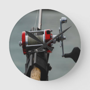 Gone Fishing Runde Wanduhr