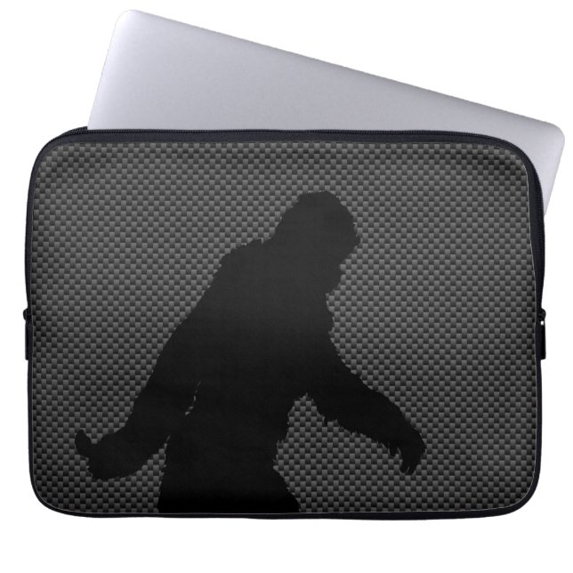Gone Squatchin für die Carbon Fibre Print Laptopschutzhülle (Vorderseite)