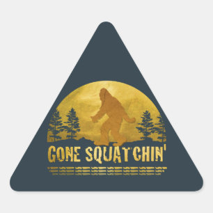 Gone Squatchin' (Vintager Sonnenuntergang) Dreieckiger Aufkleber