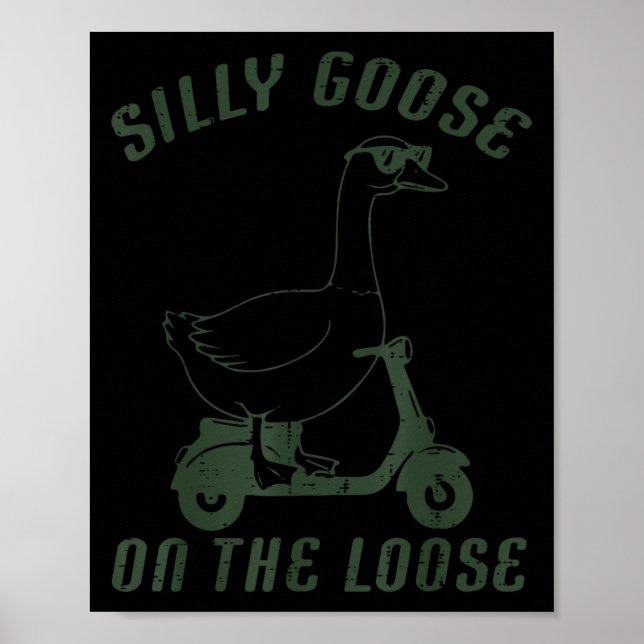 Goose Silly On The Loose Scooter Funny Animal Men  Poster (Vorne)