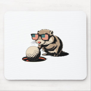 Gopher-Tier schubst Golfball aus dem Loch Lustiges Mousepad