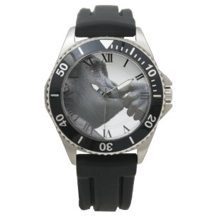 Gorilla Thinking mit Hand in Mund Armbanduhr