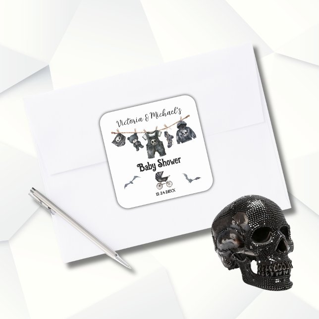 Goth Halloween Clothesline Baby Dusche Quadratischer Aufkleber (Von Creator hochgeladen)