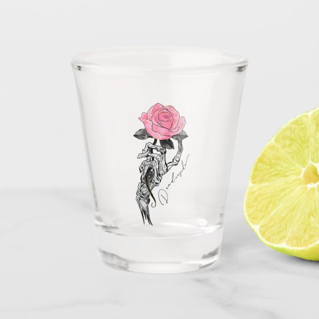 Goth Hand Skelett mit rosa Rose | Toter Innen Schnapsglas (Vorderseite)