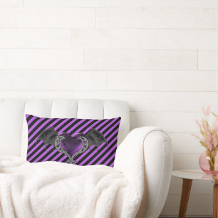 Goth Lila Heath with Bat Wings Throw Kissen