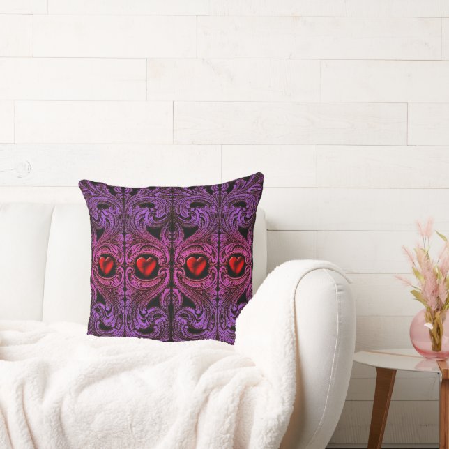 Goth Lila Ornament mit Herzklopfen Kissen (Liege)