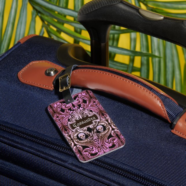 Goth Pink Ornament mit Skull Personalisiert Gepäckanhänger (Vorderseite Insitu 1)
