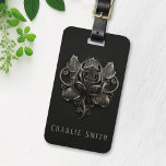 Goth Rose Ornament auf dunklem Hintergrund individ Gepäckanhänger<br><div class="desc">Gepäckanhänger mit einem Metall-Look Rose-Ornament auf einem dunklen Hintergrund und Ihrem individuelle Name oder Text.</div>