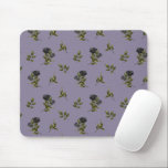 Gothic Black Blume Pattern Mousepad<br><div class="desc">Vintages und gotisches Mousepad zur Darstellung von schwarzen Rose mit Grünpflanzen,  die zu einem Muster gemacht wurden. Der Hintergrund ist lila.</div>
