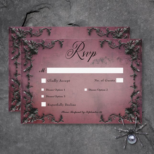 Gothic Black & Burgundy Filigree Herzessen RSVP Karte (Gothic Black & Burgundy Filigree Heart Wedding RSVP Card with Dinner Options)
