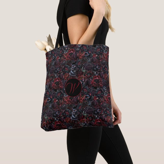 Gothic Black Cat & Dark Flowers Muster Monogramm Tasche (Von Nahem)