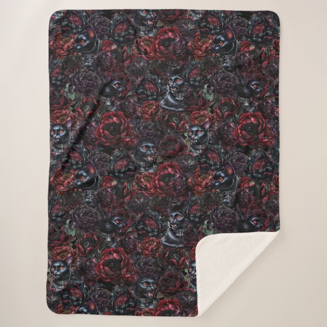 Gothic Black Cat & Dark Flowers Pattern  Sherpadecke (Vorderseite)