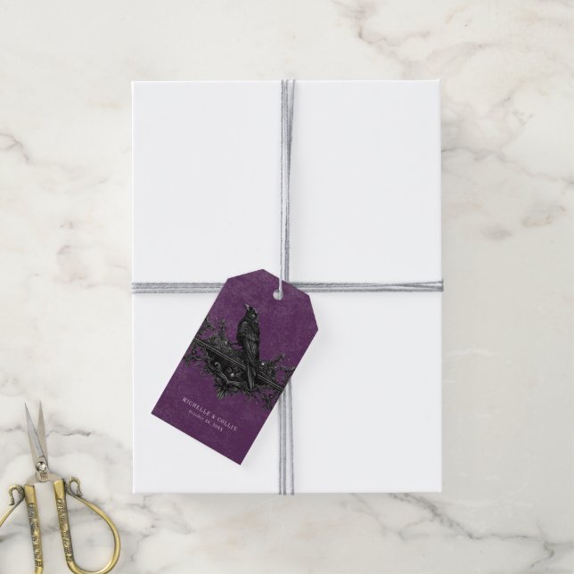 Gothic Black Raven & Black Rose Lila Hochzeit Geschenkanhänger (Mit Garn)