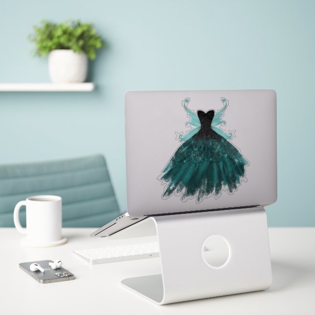Gothic Fairy Aquamarin Gown | Deep Midnight Green  Aufkleber (Laptop auf Schreibtisch)