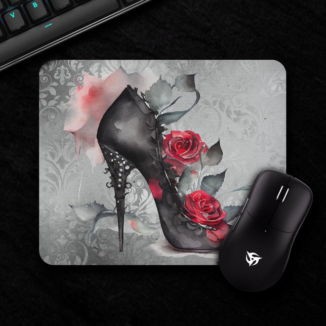 Gothic Fashion Spiked Stiletto und Rote Rose Splas Mousepad (Von Creator hochgeladen)