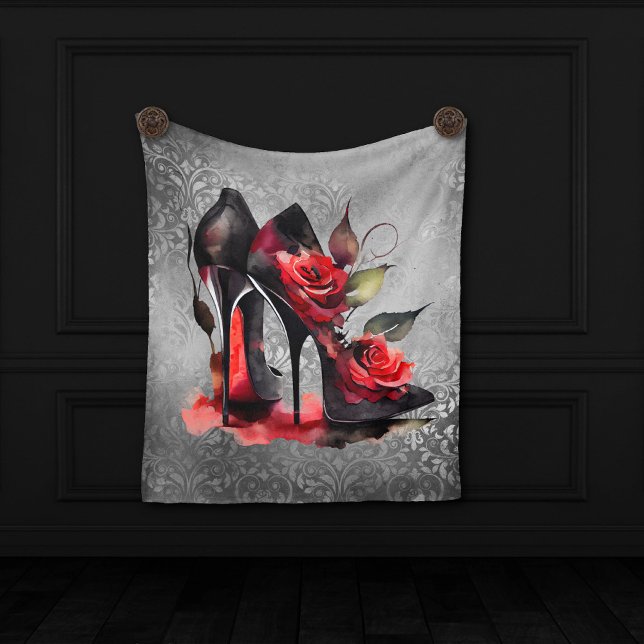 Gothic Fashionista Rote Bottom Stilettos mit Rose Fleecedecke (Von Creator hochgeladen)