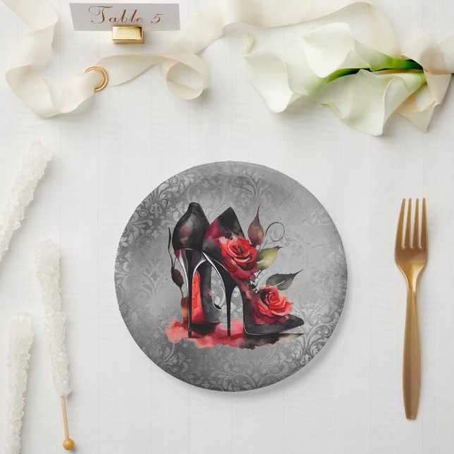 Gothic Fashionista Rote Bottom Stilettos mit Rose Pappteller (Hochzeit)
