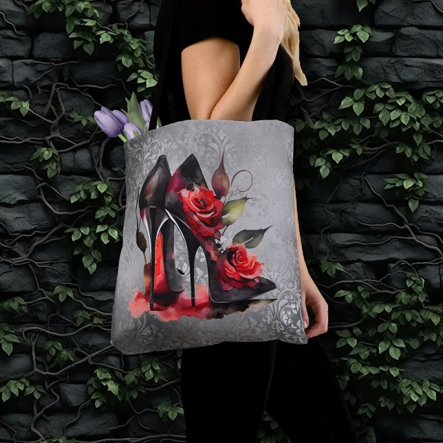 Gothic Fashionista Rote Bottom Stilettos mit Rose Tasche (Von Creator hochgeladen)