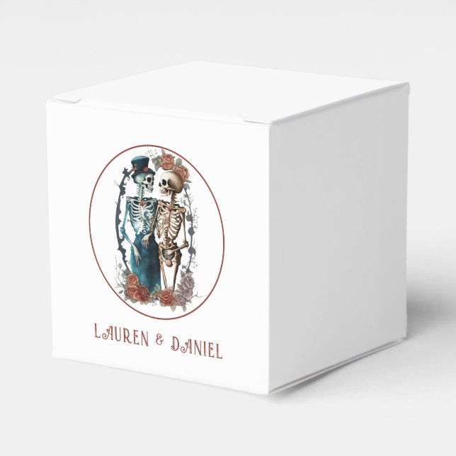 Gothic Floral Skeleton Lovers Names Wedding Geschenkschachtel (Vorderseite)