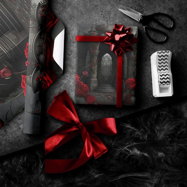 Gothic Friedhof Gazebo mit Rote Rosen bei Nacht Geschenkpapier (Von Creator hochgeladen)