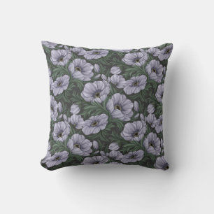 Gothic Gardenia Decorative Kissen