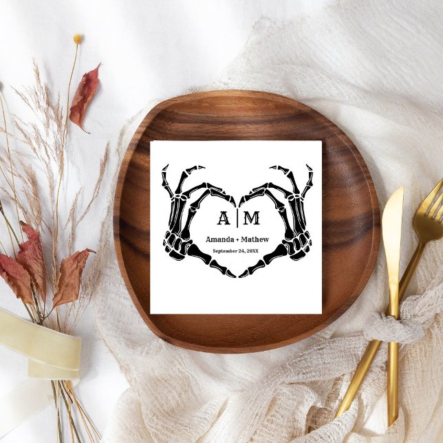 Gothic Halloween Skull Hand Heart Black Wedding Serviette (Von Creator hochgeladen)