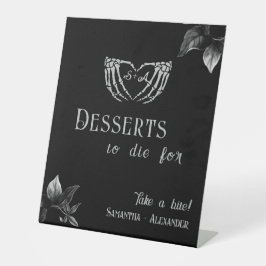 Gothic Heart Whimsigoth Silver Wedding Desserts Sockelschild