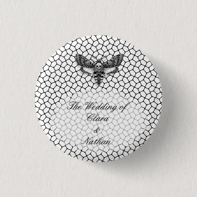 Gothic Moth Skull Hochzeit – Dunkle Eleganz  Button (Vorderseite)