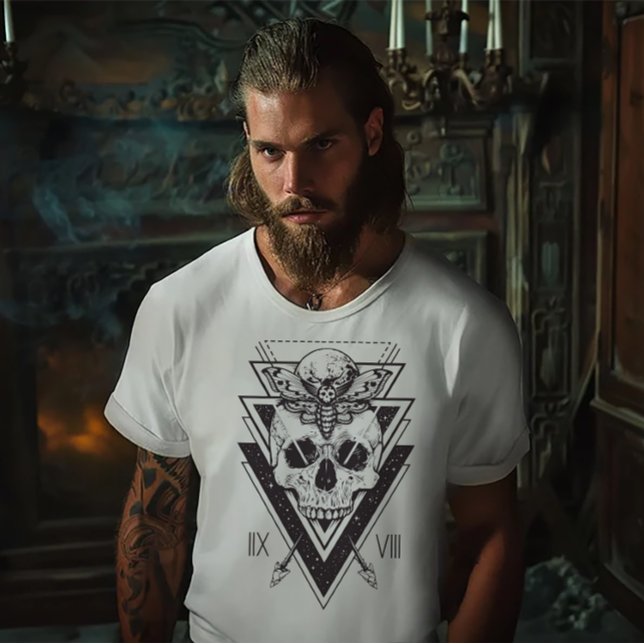Gothic Moth & Skull T-Shirt (Von Creator hochgeladen)