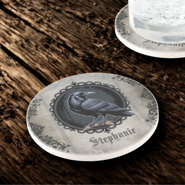 Gothic Raven mit Namen Getränkeuntersetzer (Gothic raven personalized drink coaster)