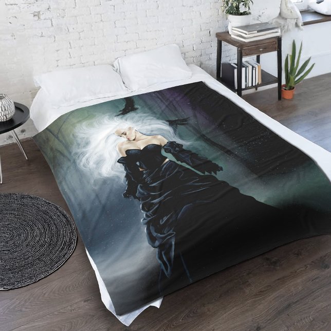 Gothic Ravens Forest Woman Black Fleecedecke (Von Creator hochgeladen)