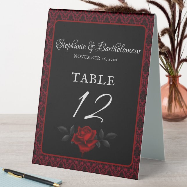 Gothic Red Damask Rose Wedding Tischaufsteller (In Situ (Tisch))